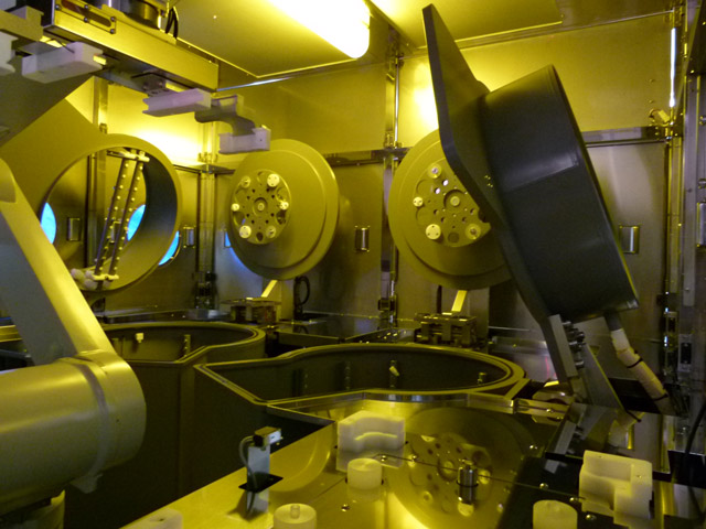 FOUP/FOSB フルオート洗浄システム UPC-12500(SORA)